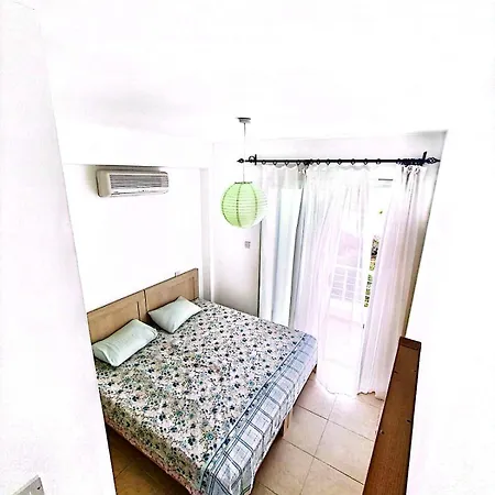 Sea Terra Bay Penthouse דירה