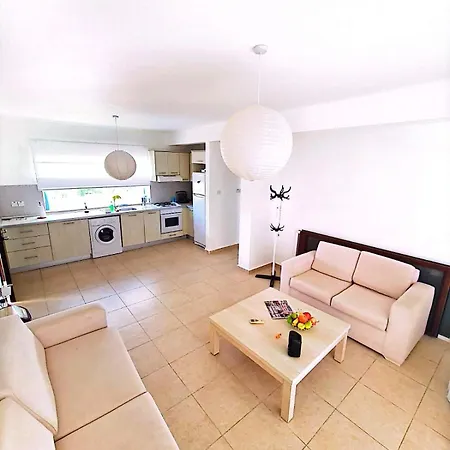 Sea Terra Bay Penthouse * Akanthou